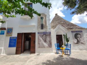 Frida Kahlo in mostra ad Alberobello
