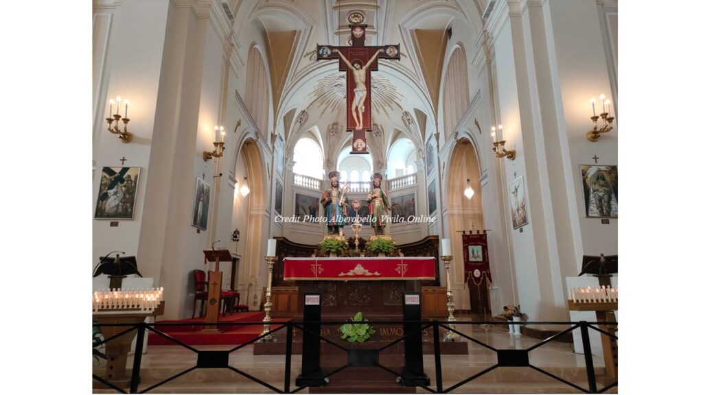 SS MEDICI_altare_basilica_24